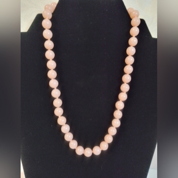 Trifari Signed Necklace Vintage Hand Knotted Pink Round Acrylic Beads 18 Inches - Picture 1 of 4